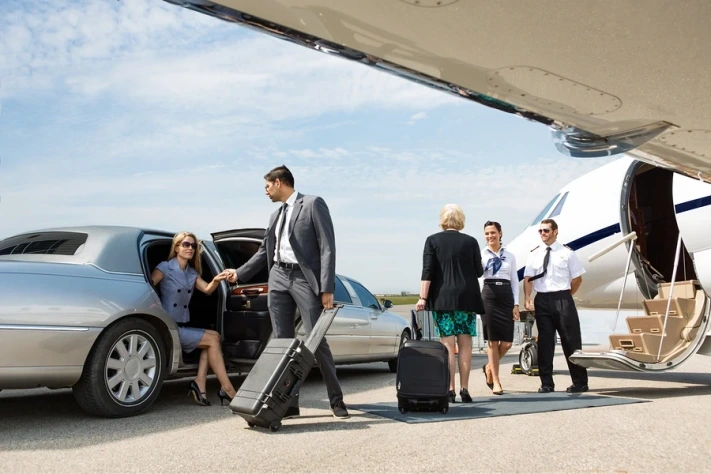 Limousine service for airport